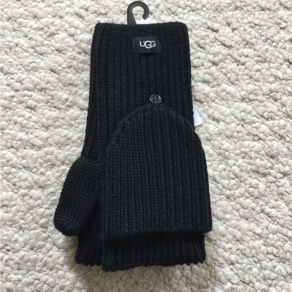 UGG Women’s Black Convertible Mittens